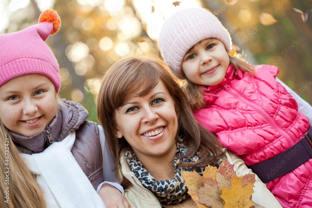 Obraz premium Mother and daughters