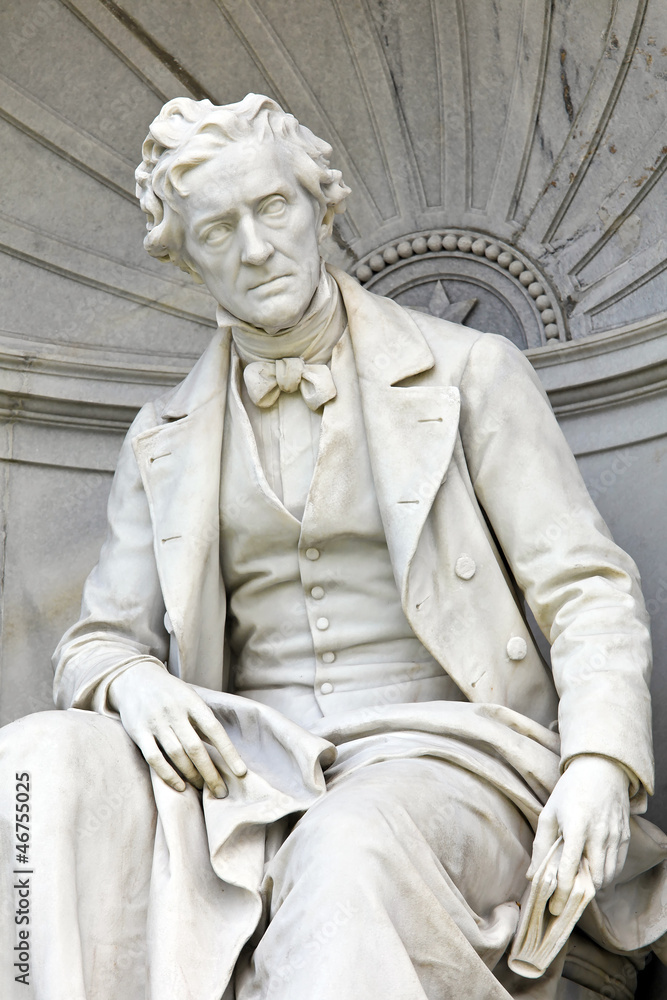 Obraz premium Denkmal des Dichters Franz Grillparzer in Wien