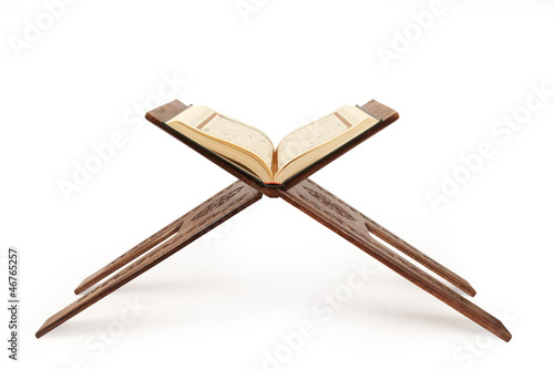 Open quran stand