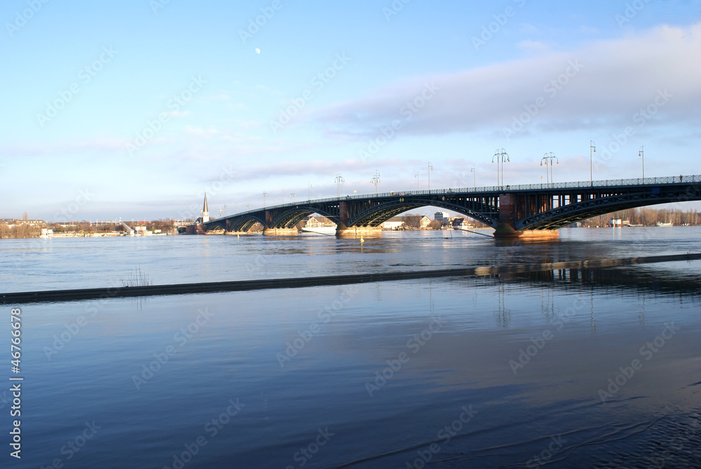 Theodor-Heuss-Brücke Mainz