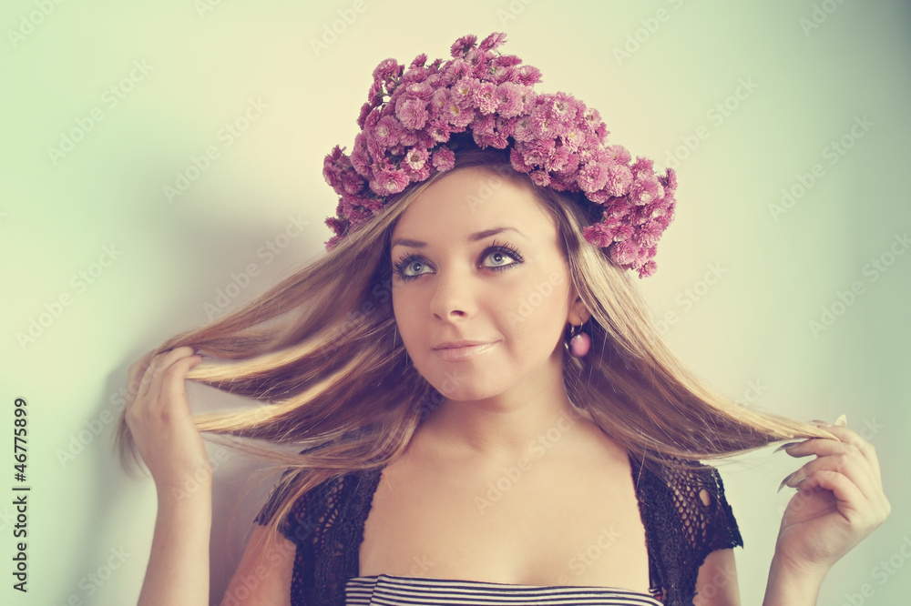 Fototapeta premium women in a wreath