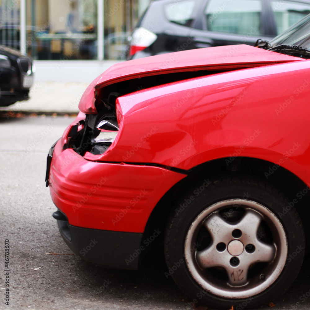 Unfall im Straßenverkehr Unfall im Straßenverkehr