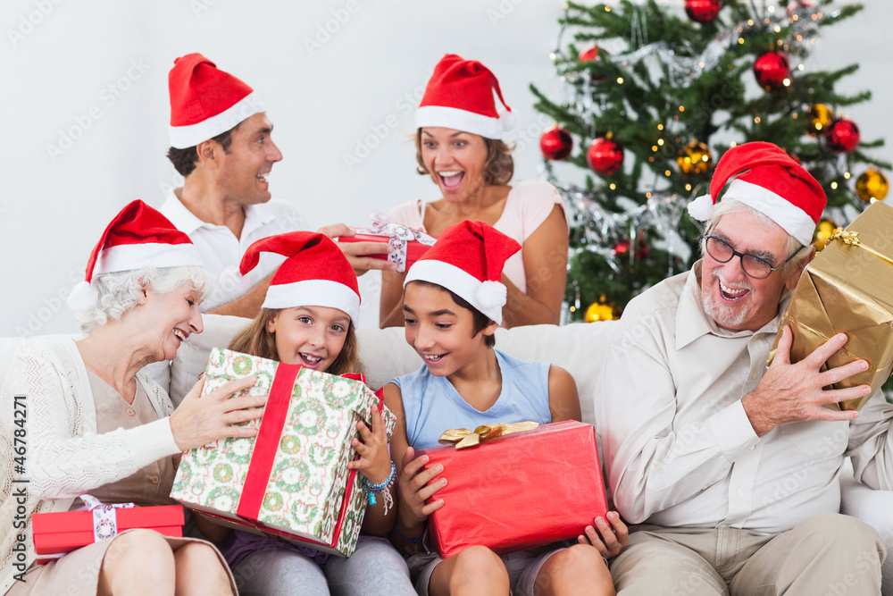 Family swapping christmas presents Family swapping christmas presents