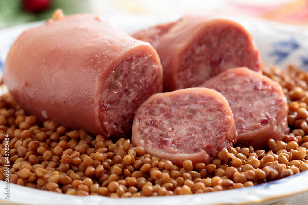 cotechino zampone con lenticchie cotechino zampone con lenticchie