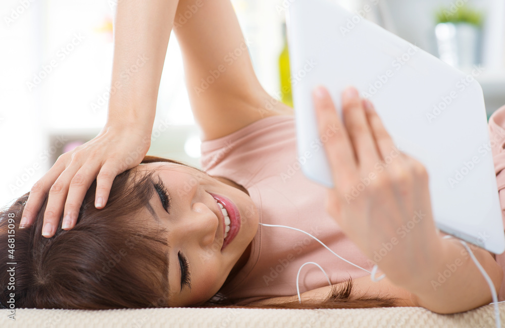 Obraz premium Enjoying music