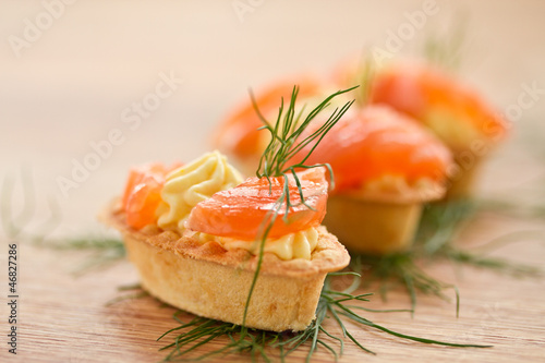 tartlets with salted salmon