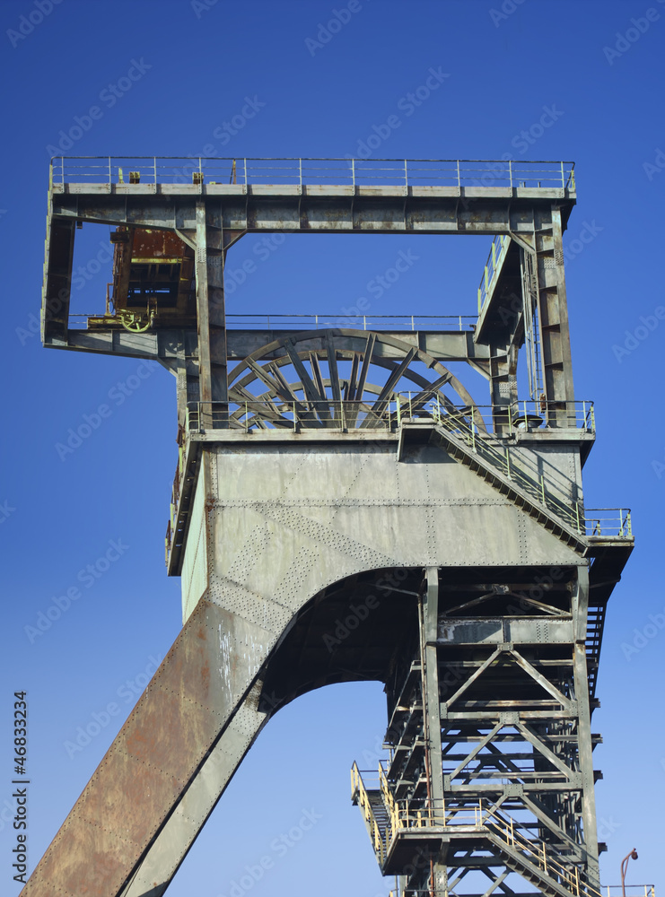 head frame of mine shafts