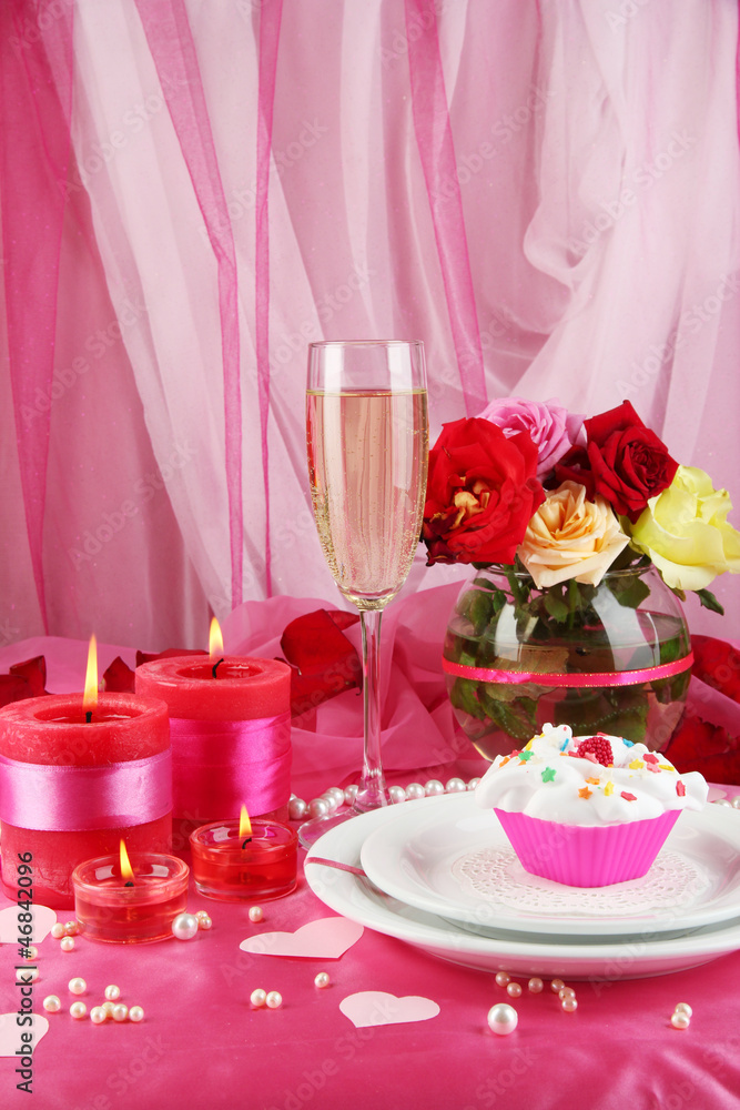 Table setting in honor of Valentine's Day Table setting in honor of Valentine's Day
