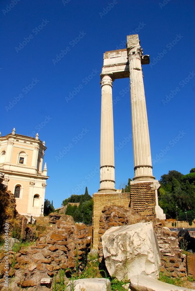 colonnes du théâtre Marcello à Rome