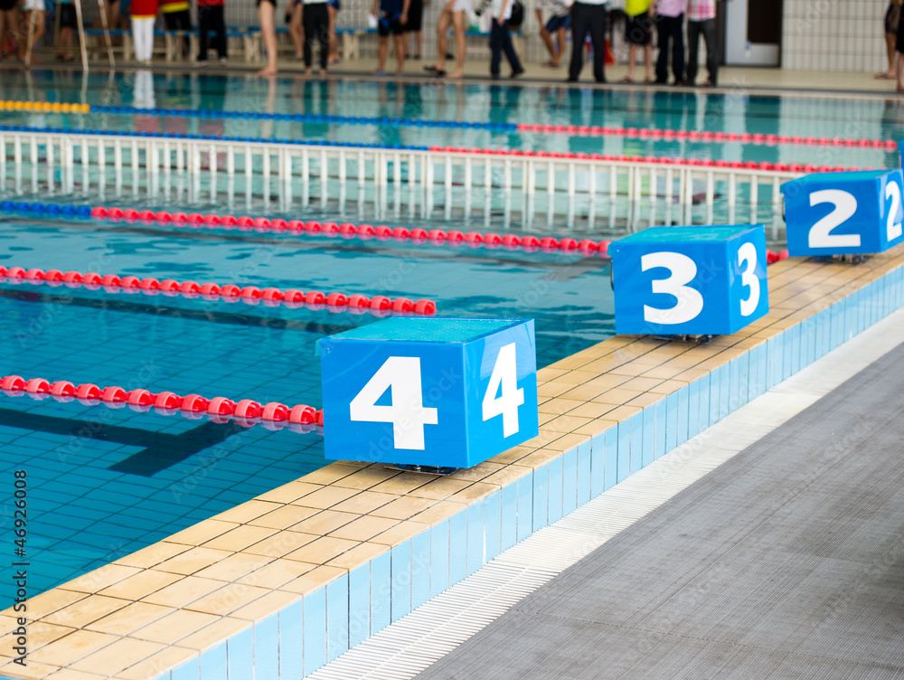 Obraz premium swimming pool starting block