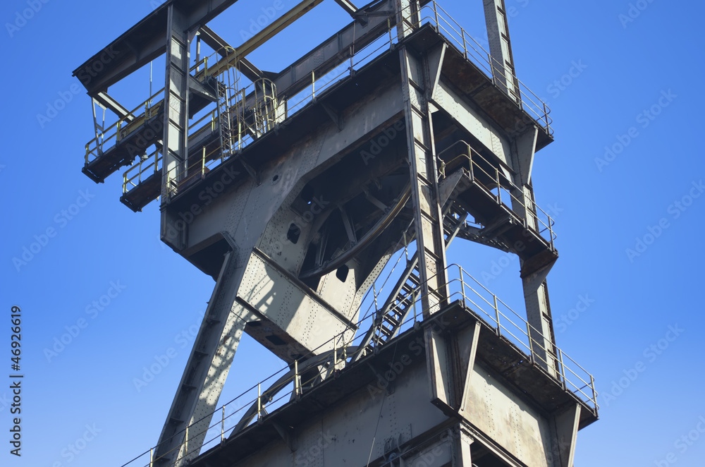 head frame of mine shafts