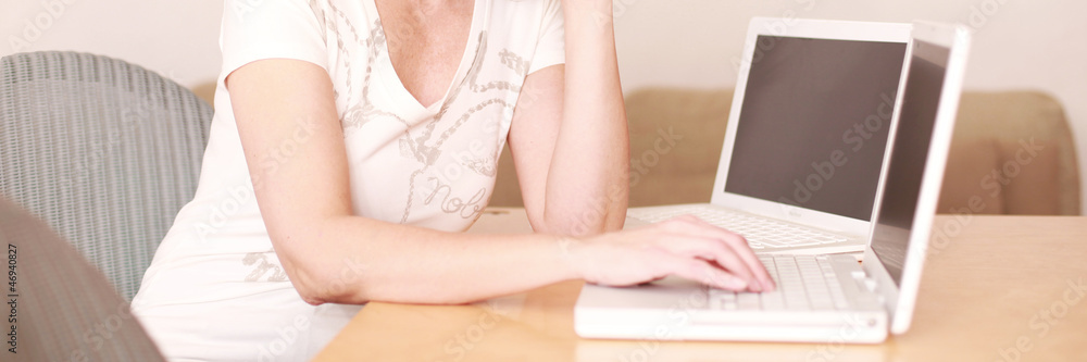 Arbeiten am Laptop Arbeiten am Laptop