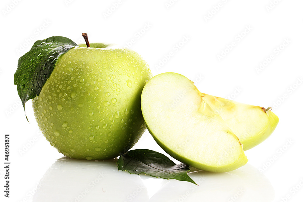 Ripe green apple with leaf and slice, isolated on white
