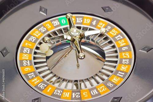 Roulette wheel with ball