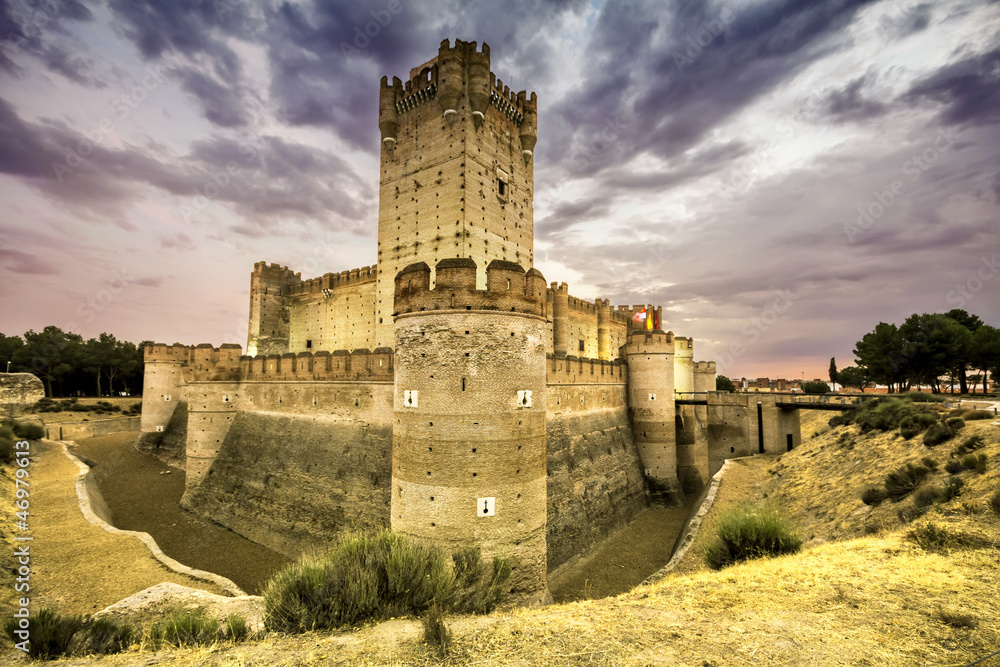 Castillo de la Mota - famous old castle in Medina del Campo, Cas Castillo de la Mota - famous old castle in Medina del Campo, Cas