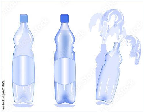 Пластиковые бутылки с водой
