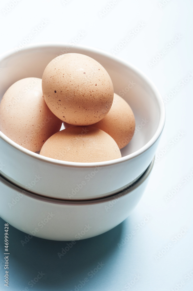 egg in bowl egg in bowl