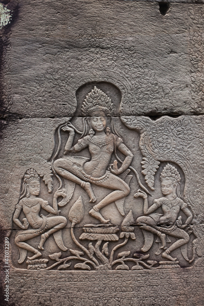 three dancing women Apsaras