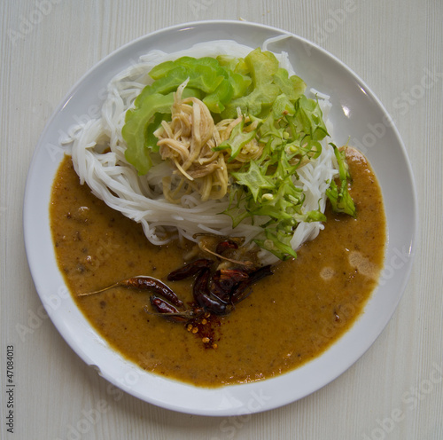 Thai rice vermicelli, eaten with cerry and vegetable.