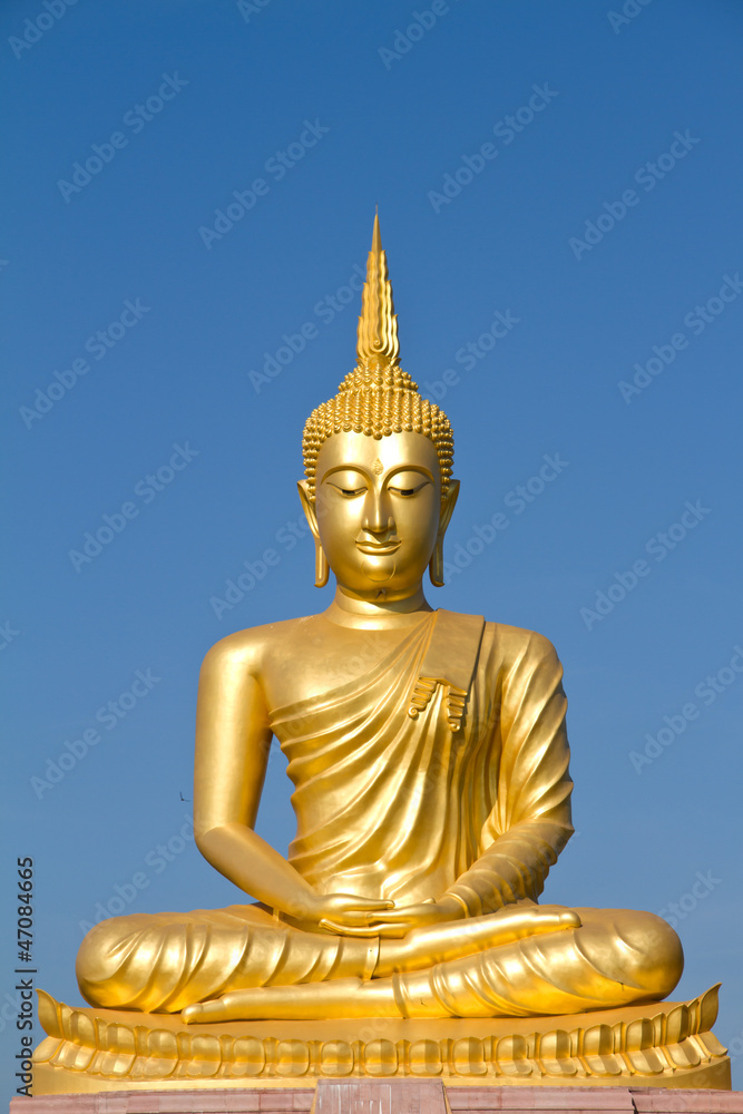 Golden Buddha statue in Thailand Golden Buddha statue in Thailand