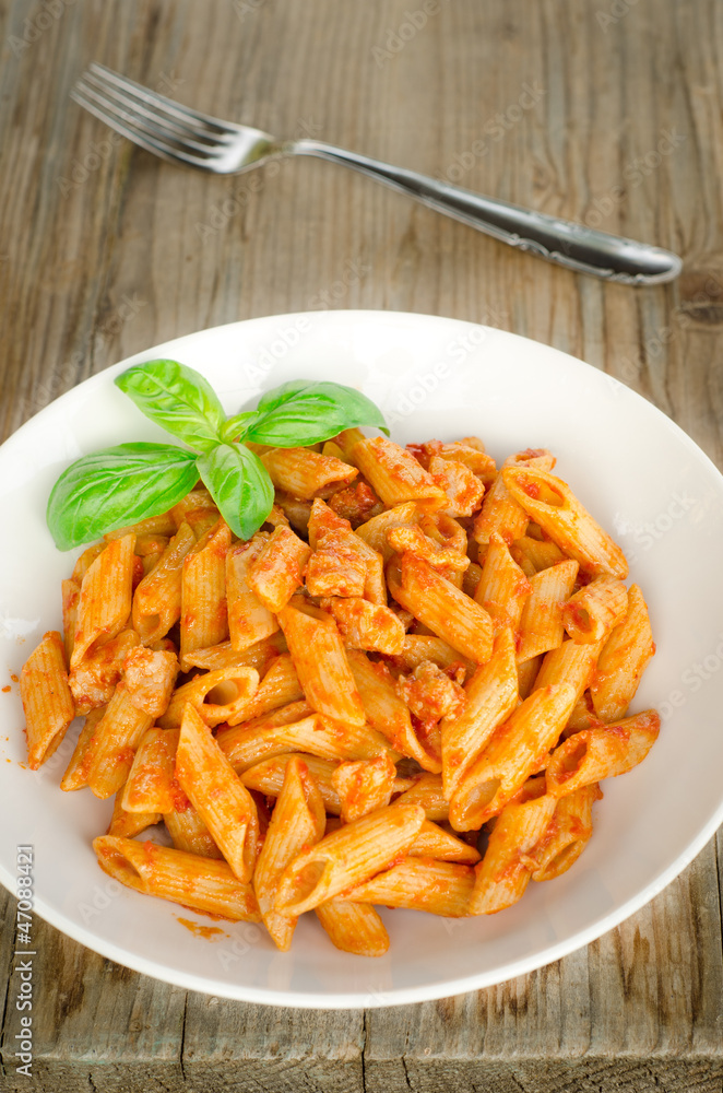 Mezze penne al ragù di carne Mezze penne al ragù di carne