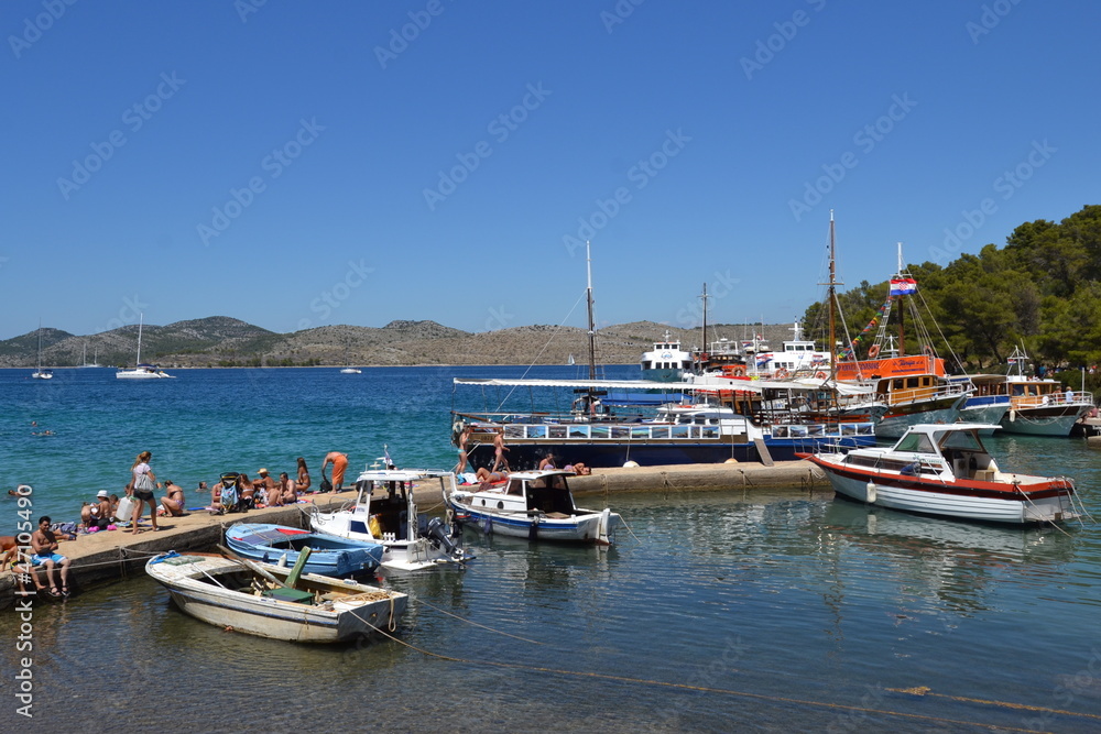 petit port des îles Kornati en Croatie