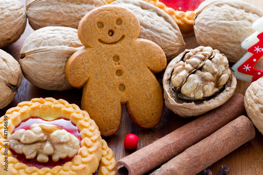 Gingerbread man - Christmas cookies and nuts