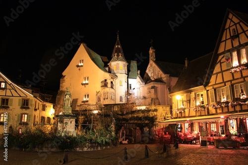 Place du château d'Eguisheim