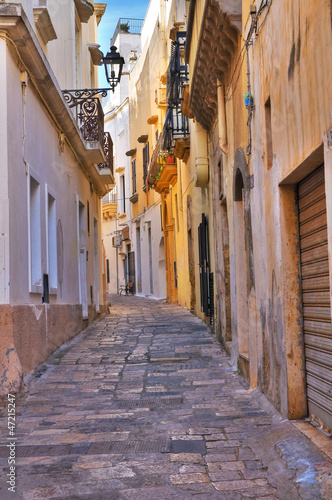 Alleyway. Gallipoli. Puglia. Italy. © Mi.Ti.