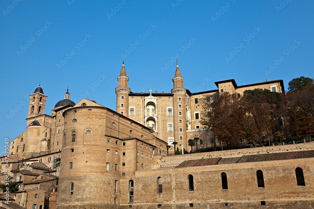 Urbino, il Palazzo Ducale ed il Duomo