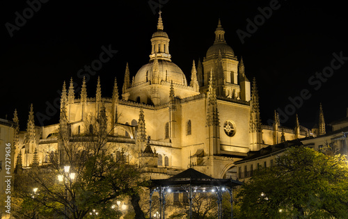 Segovia Cathedral at night