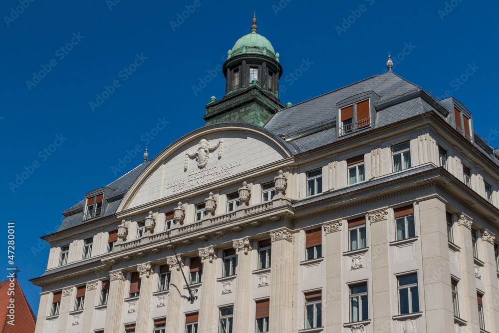 Obraz premium typical buildings 19th-century in Buda Castle district of Budape