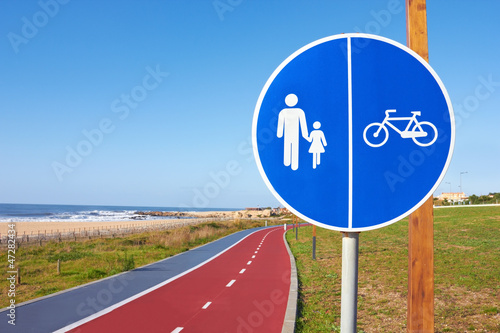 Tableau sur toile marker boardwalk and bikeway