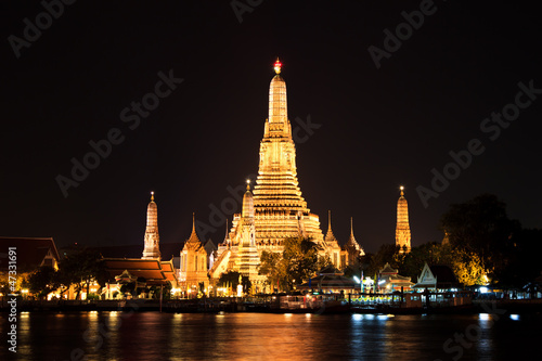 Temple of dawn at night  bagnkok  thailand