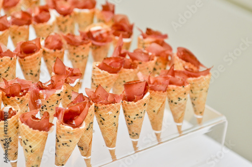 Wallpaper Mural Coni al prosciutto closeup Torontodigital.ca