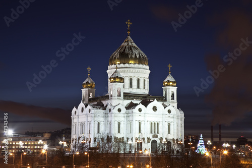 The temple of Christ the Savior in Moscow at night