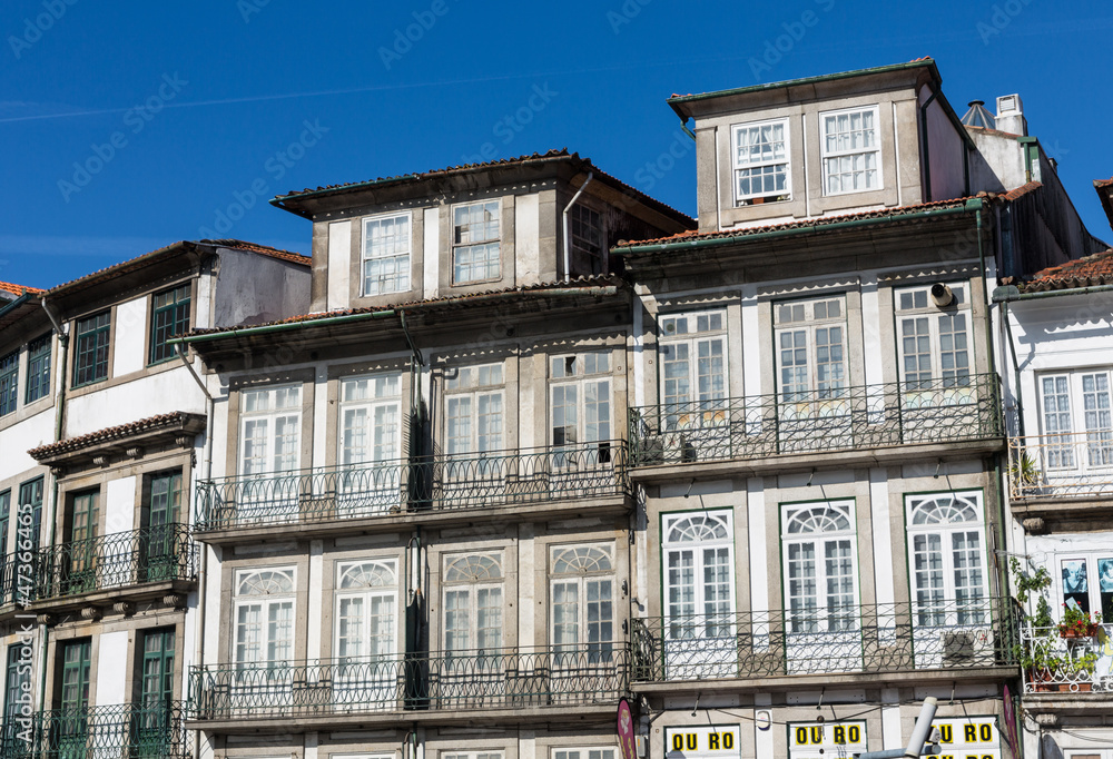 Obraz premium Old town in Porto (Portugal)