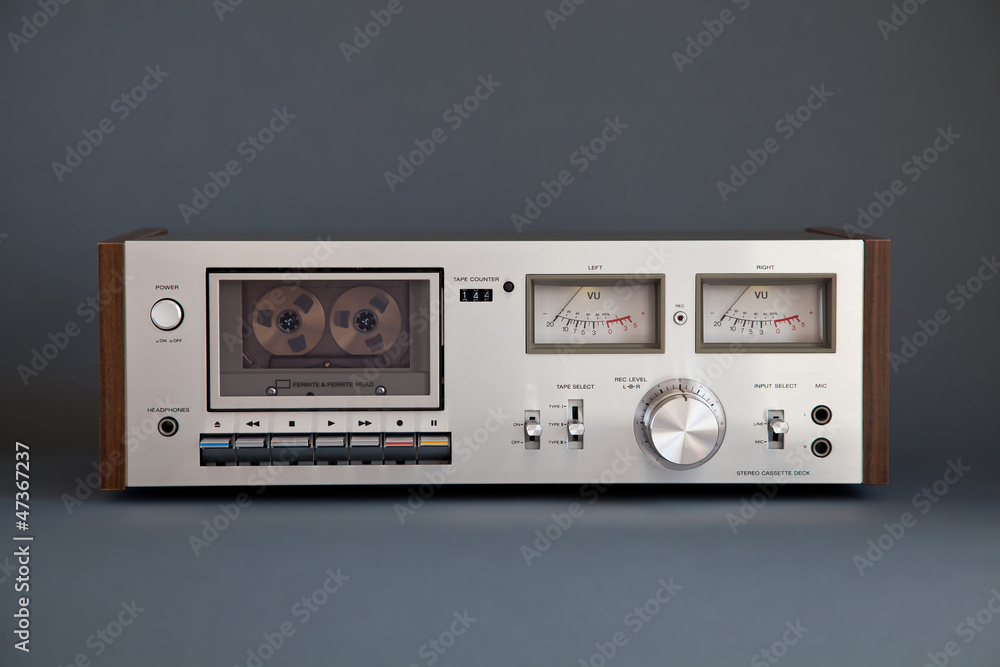 Fototapeta premium Magnetofon kasetowy stereo Analog Vintage