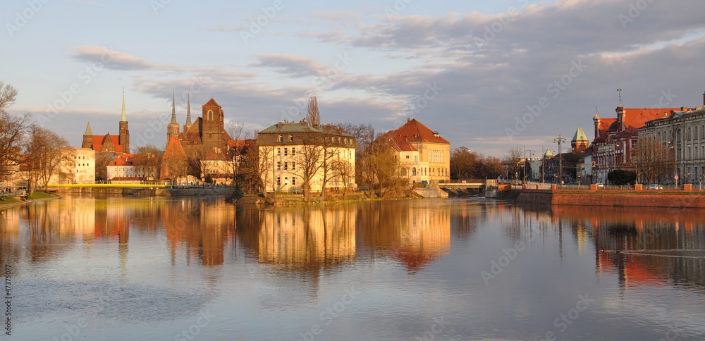 Obraz premium Sunset above Wroclaw