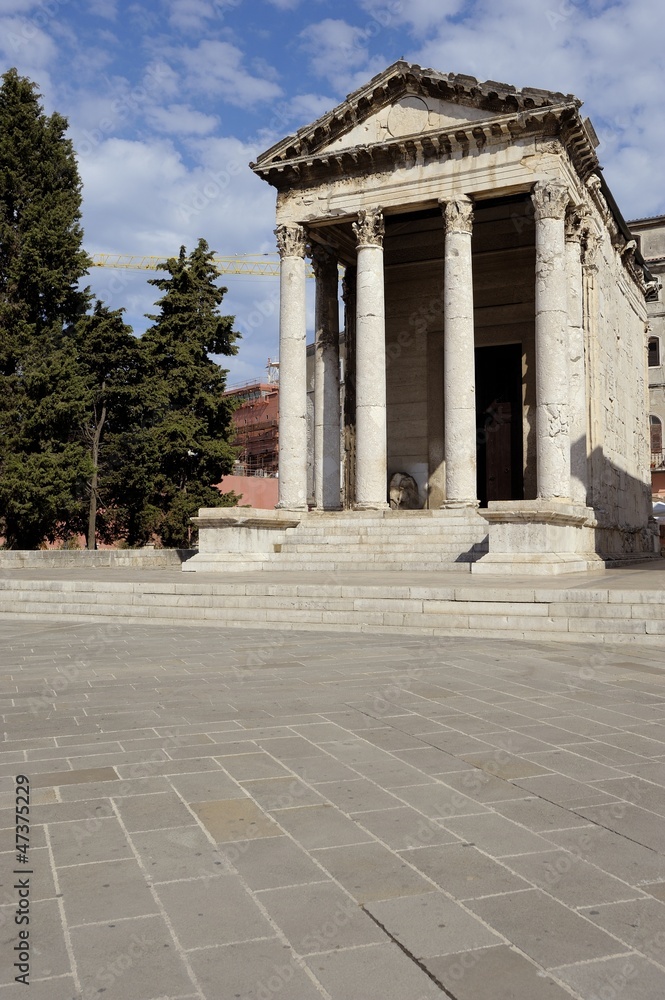 Obraz premium Temple of Augustus (Pula)