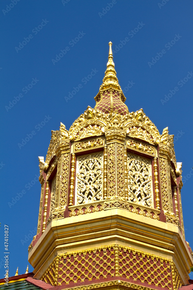 Fototapeta premium Maha Chedi Chaimongkhol, White pagoda in thai temple at Roi Et P
