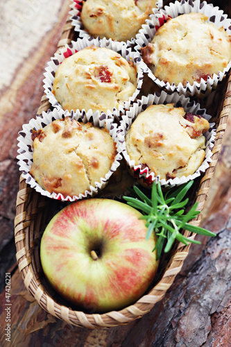muffins with becon and apple