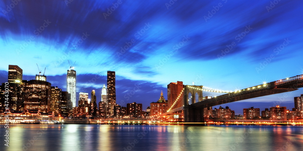 Manhattan et pont de Brooklyn, New York.