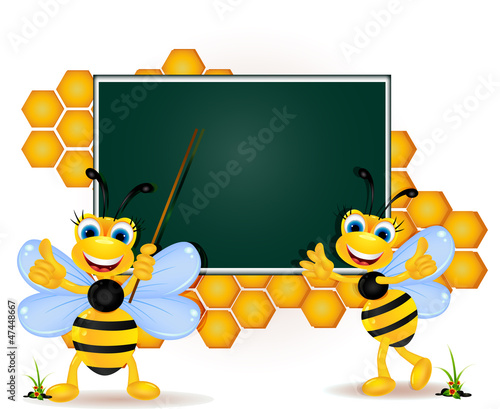 happy bee cartoon with blank board