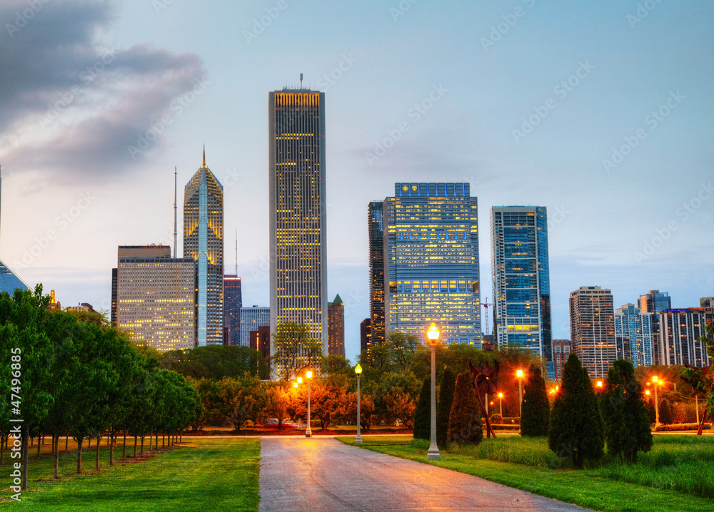 Cityscape of Chicago in the evening