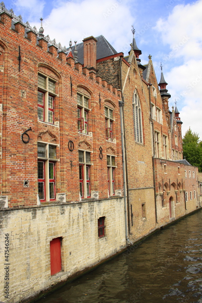 Gebäude und Kanal in Brügge