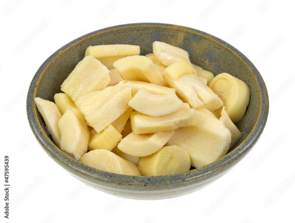 Chunks of hearts of palm in bowl