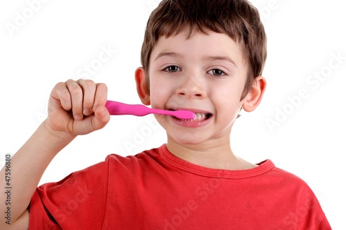 Boy cleans a teeth © Profesja Bielsko