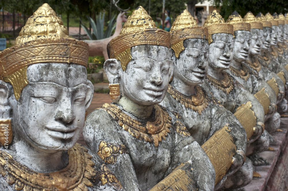 Camboya. Kompong Cham. Esculturas