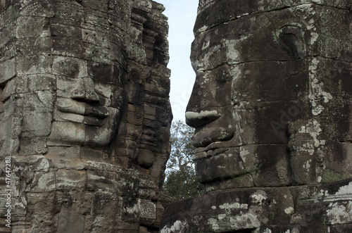 Camboya. Caras del templo de Bay  n. Angkor.